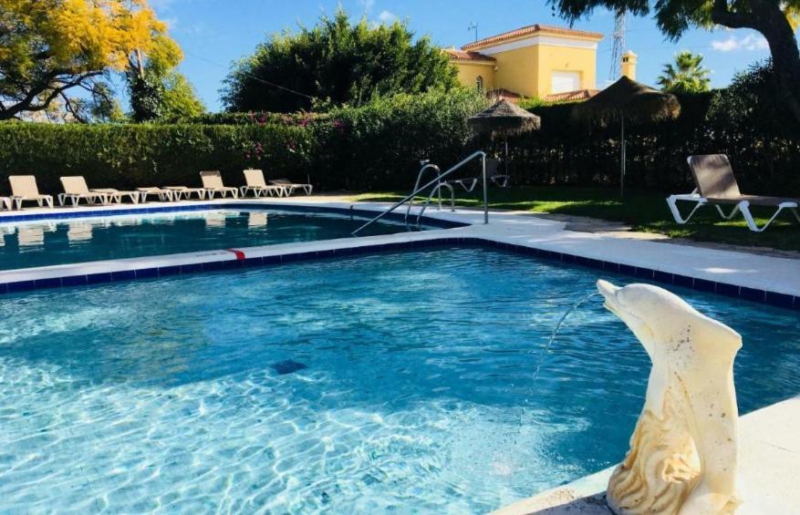 Habitacion Deluxe Con Bano Privado En Atalaya Apartagolf, Estepona Luaran gambar