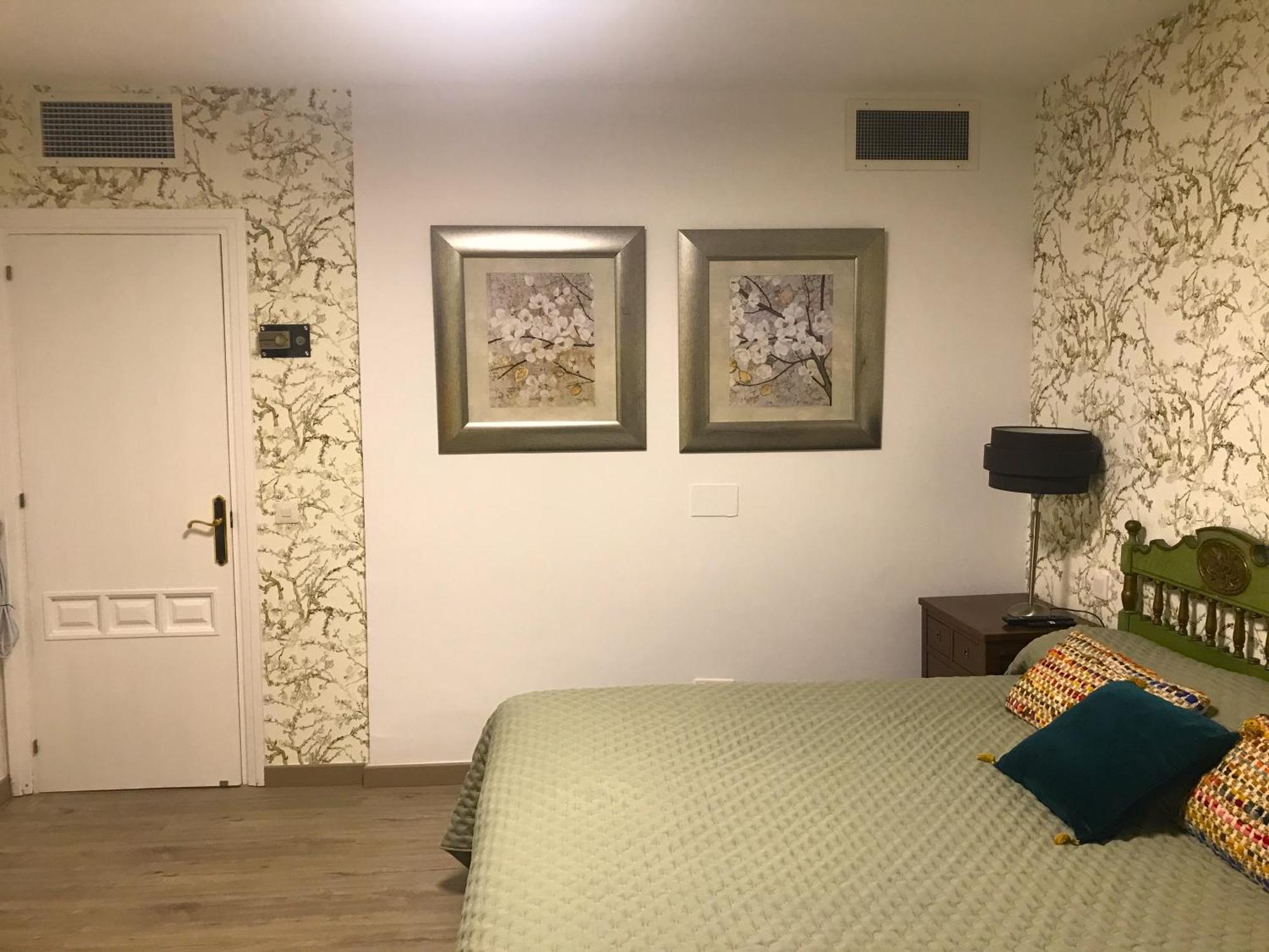 Habitacion Deluxe Con Bano Privado En Atalaya Apartagolf, Estepona Luaran gambar