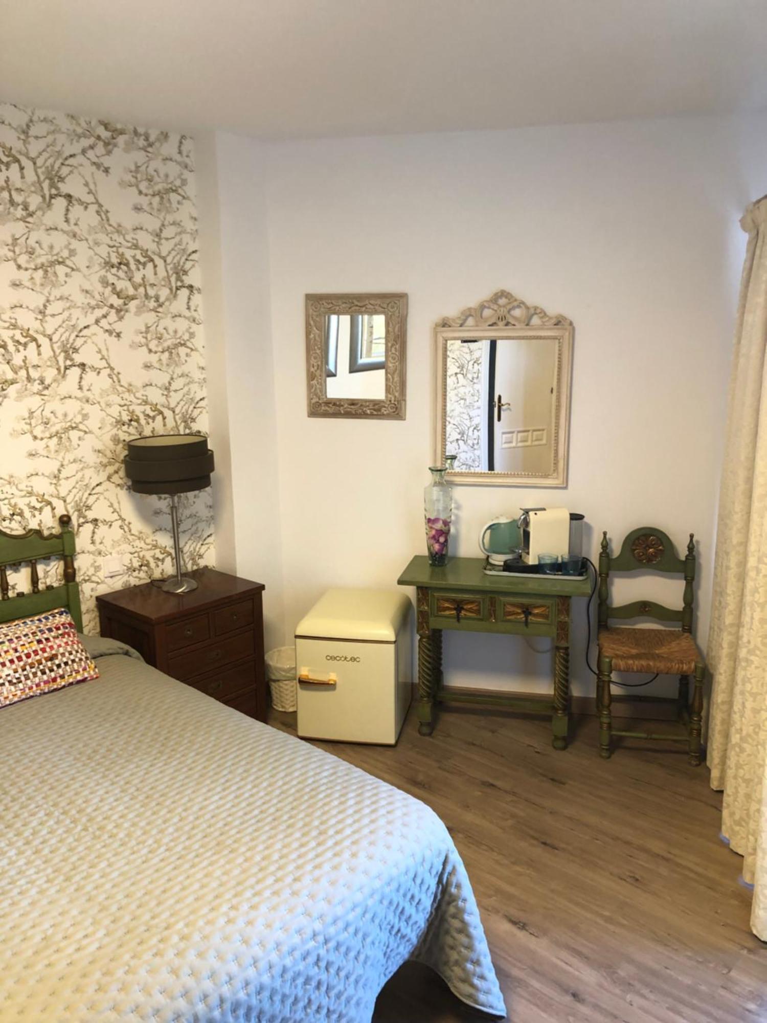 Habitacion Deluxe Con Bano Privado En Atalaya Apartagolf, Estepona Luaran gambar